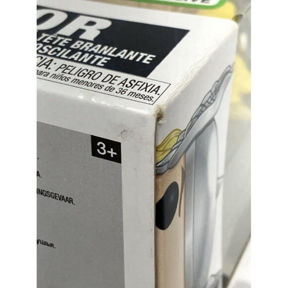 Funko Pop! Marvel: Thor 438 Exclusive Vaulted Figure W/Box damaged & Protector - Picture 12 of 16